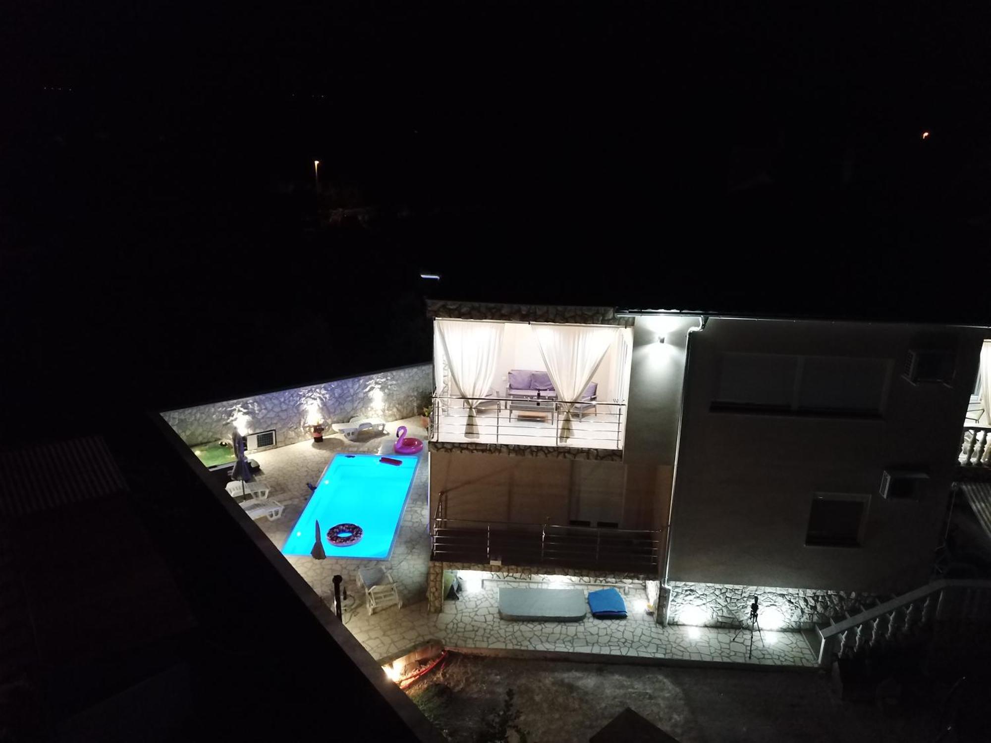 Apartments Adriana บิลิเซ ภายนอก รูปภาพ