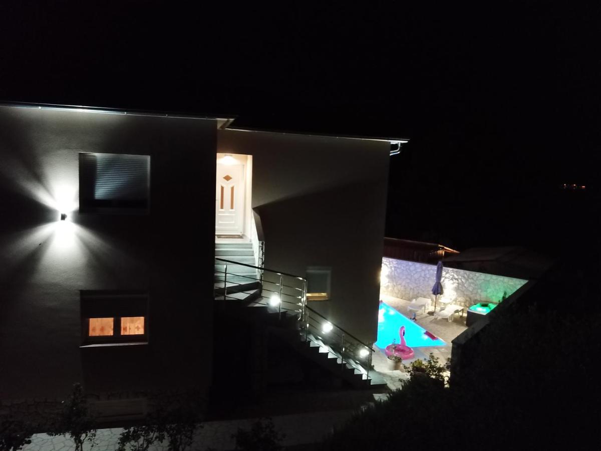 Apartments Adriana บิลิเซ ภายนอก รูปภาพ