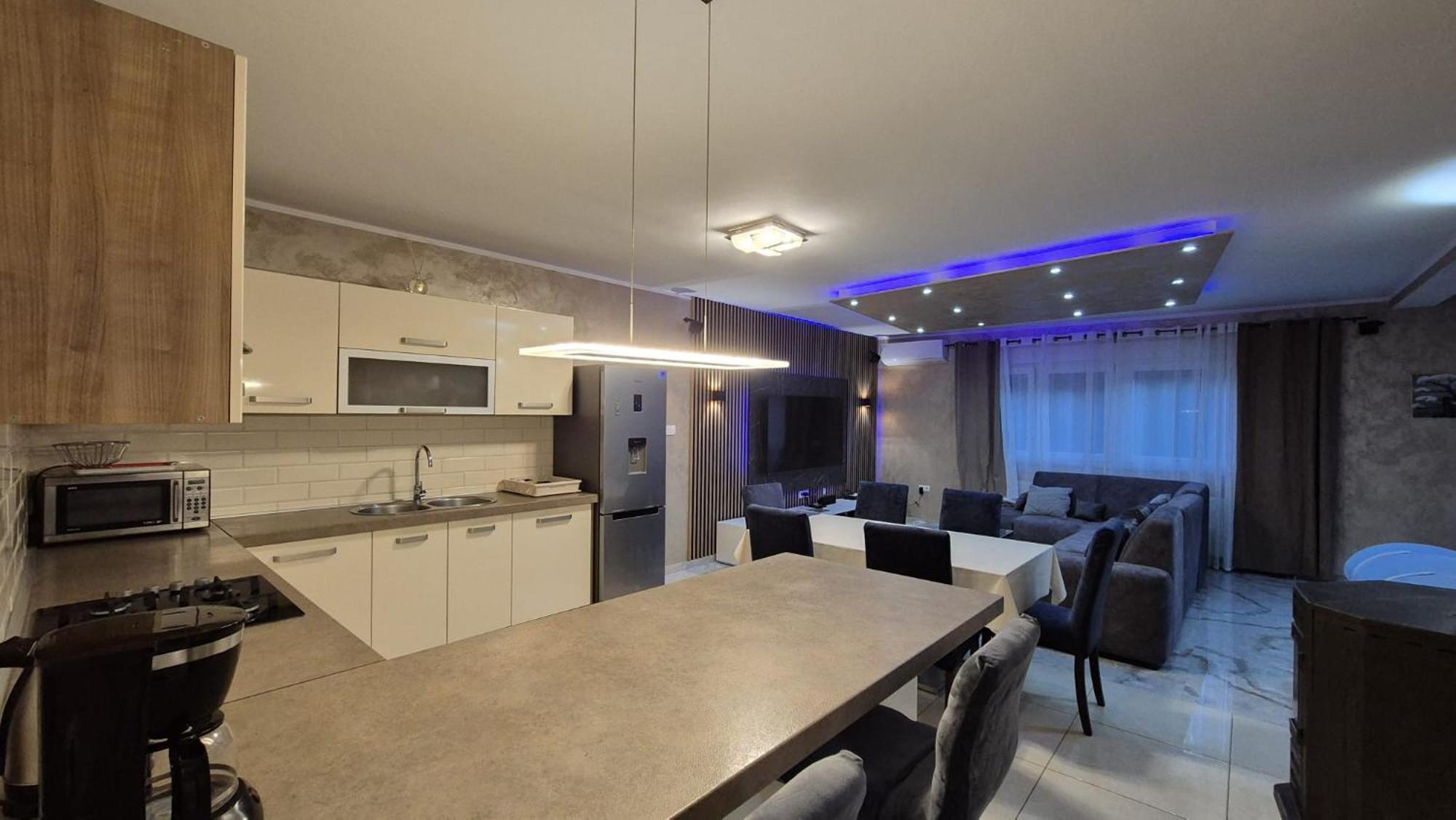 Apartments Adriana บิลิเซ ภายนอก รูปภาพ