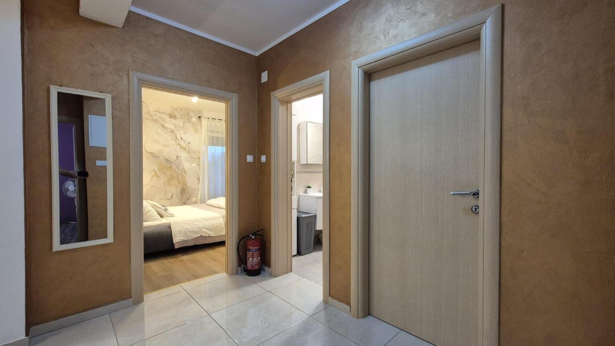 Apartments Adriana บิลิเซ ภายนอก รูปภาพ