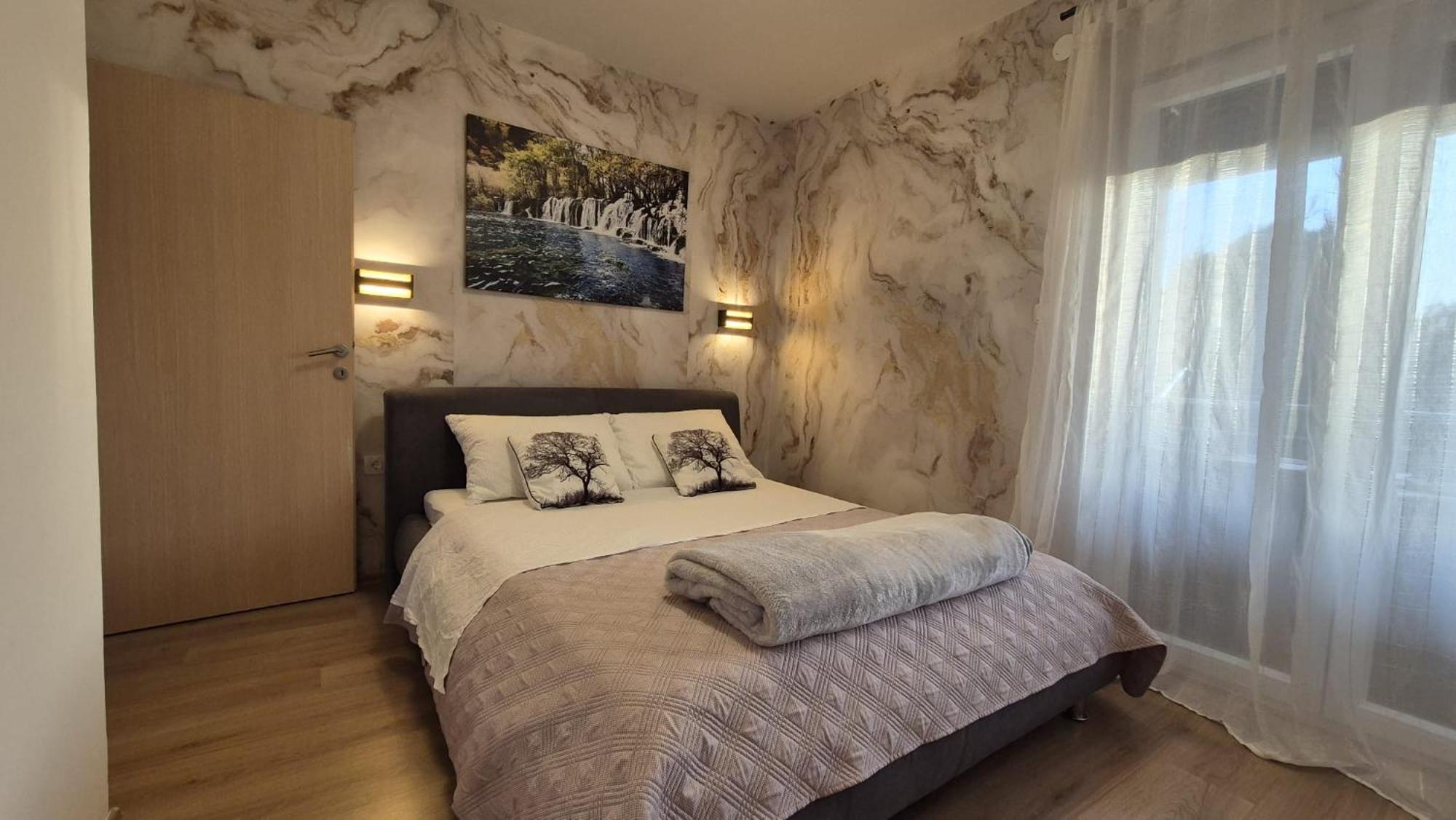 Apartments Adriana บิลิเซ ภายนอก รูปภาพ