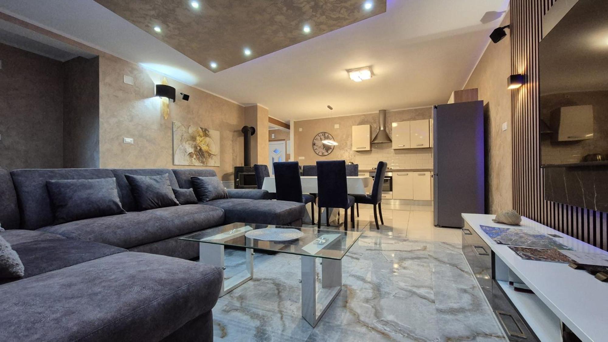 Apartments Adriana บิลิเซ ภายนอก รูปภาพ