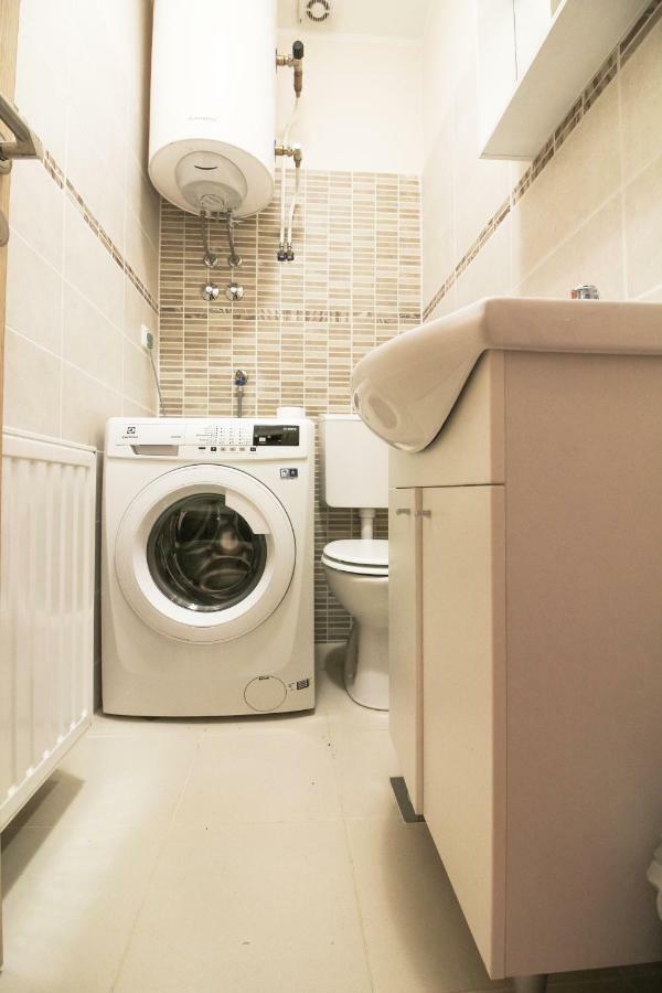 Apartments Adriana บิลิเซ ภายนอก รูปภาพ